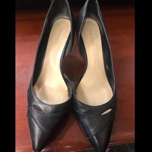 Nine West leather pointy toe pumps